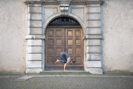 Yoga-Fotografie Krähe