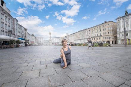 Yoga-Fotografie Hauptplatz Linz
